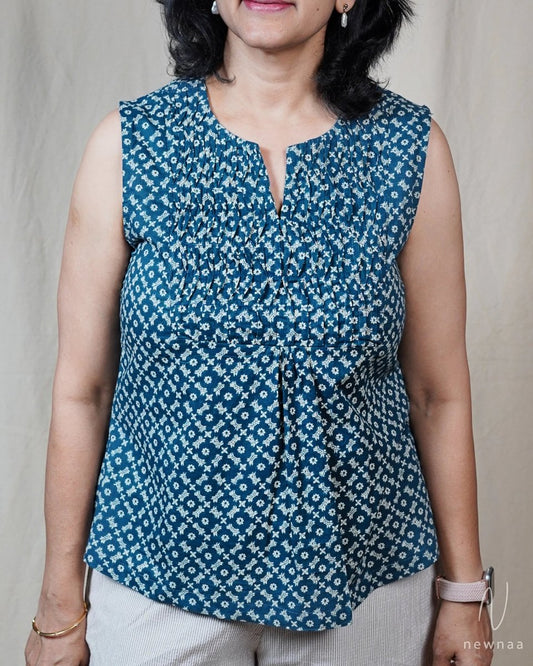 Adva sleeveless pintuck top - Teal - Newnaa