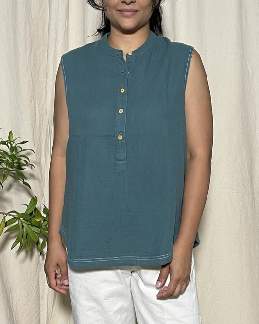 Zoya Super Soft Cotton Bottle Green Casual Popover Shirt Sleeveless - Newnaa