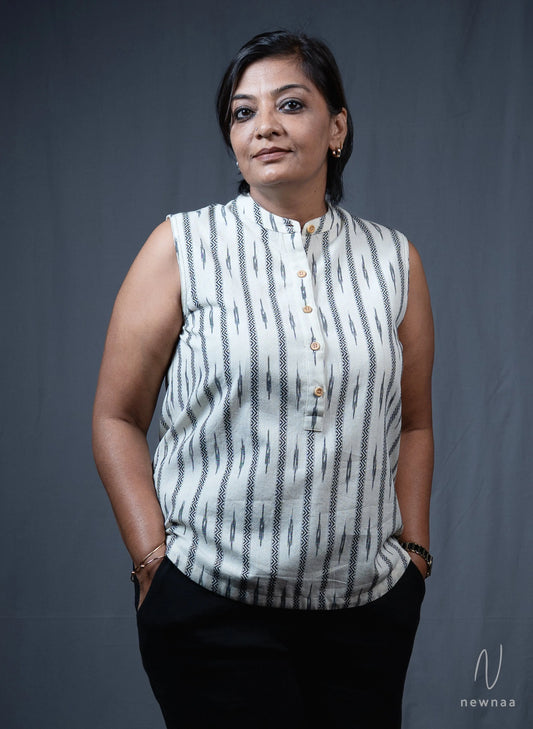 Zoya sleeveless popover shirt - Ikat stripe Newnaa