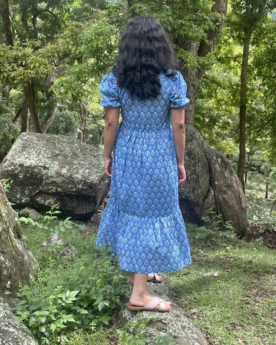 Riti Tiered Cotton Blue Floral Print Midi Dress - Newnaa