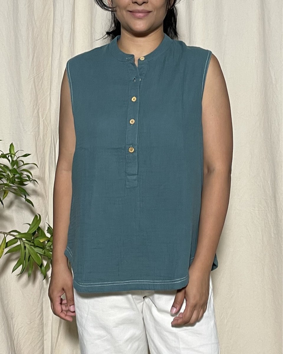 Zoya Super Soft Cotton Bottle Green Casual Popover Shirt Sleeveless - Newnaa